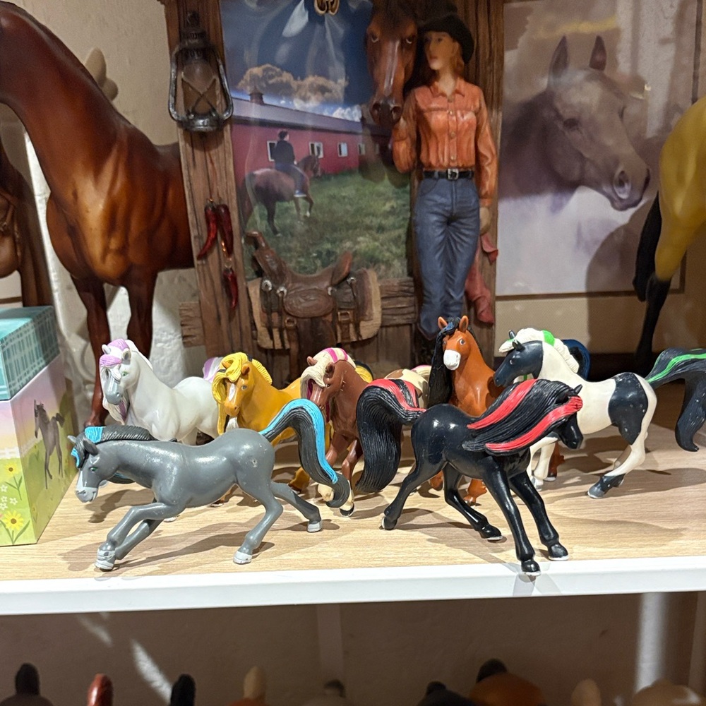 Rare Horseland Figure Complete Set